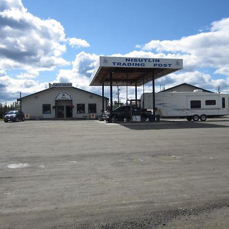 Nisutlin Trading Post Motel Teslin Esterno foto