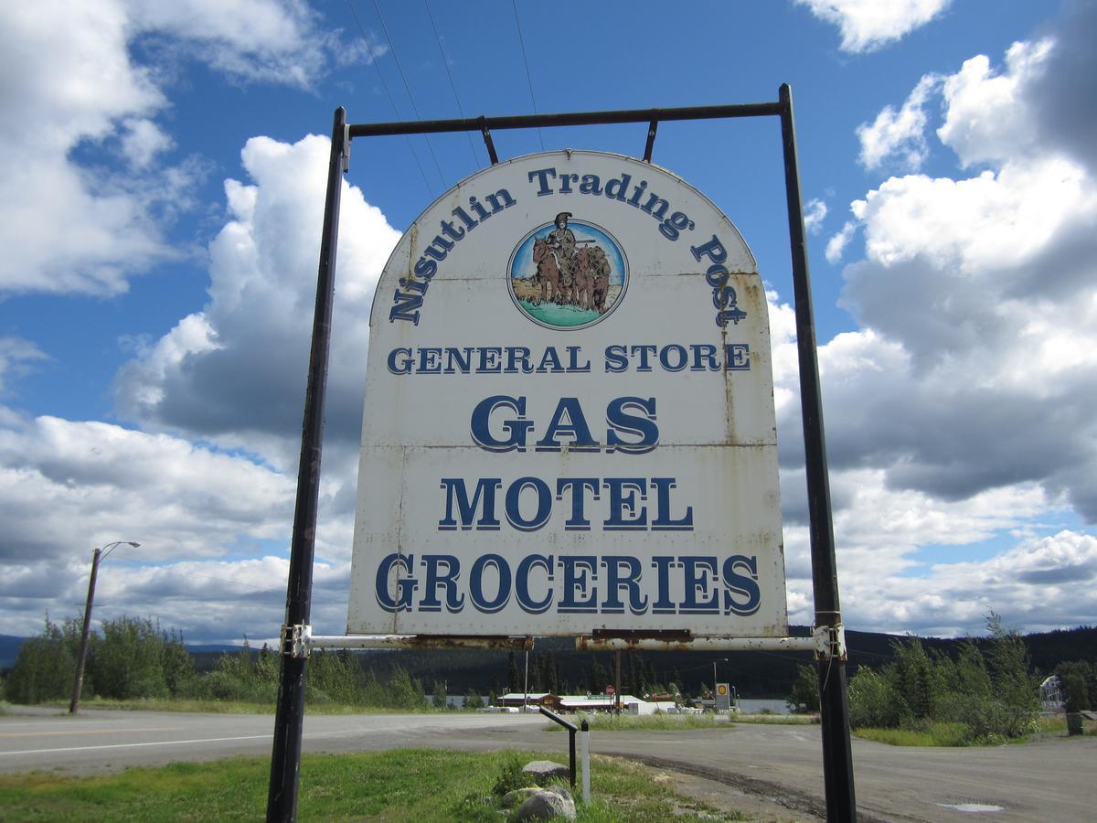 Nisutlin Trading Post Motel Teslin Esterno foto