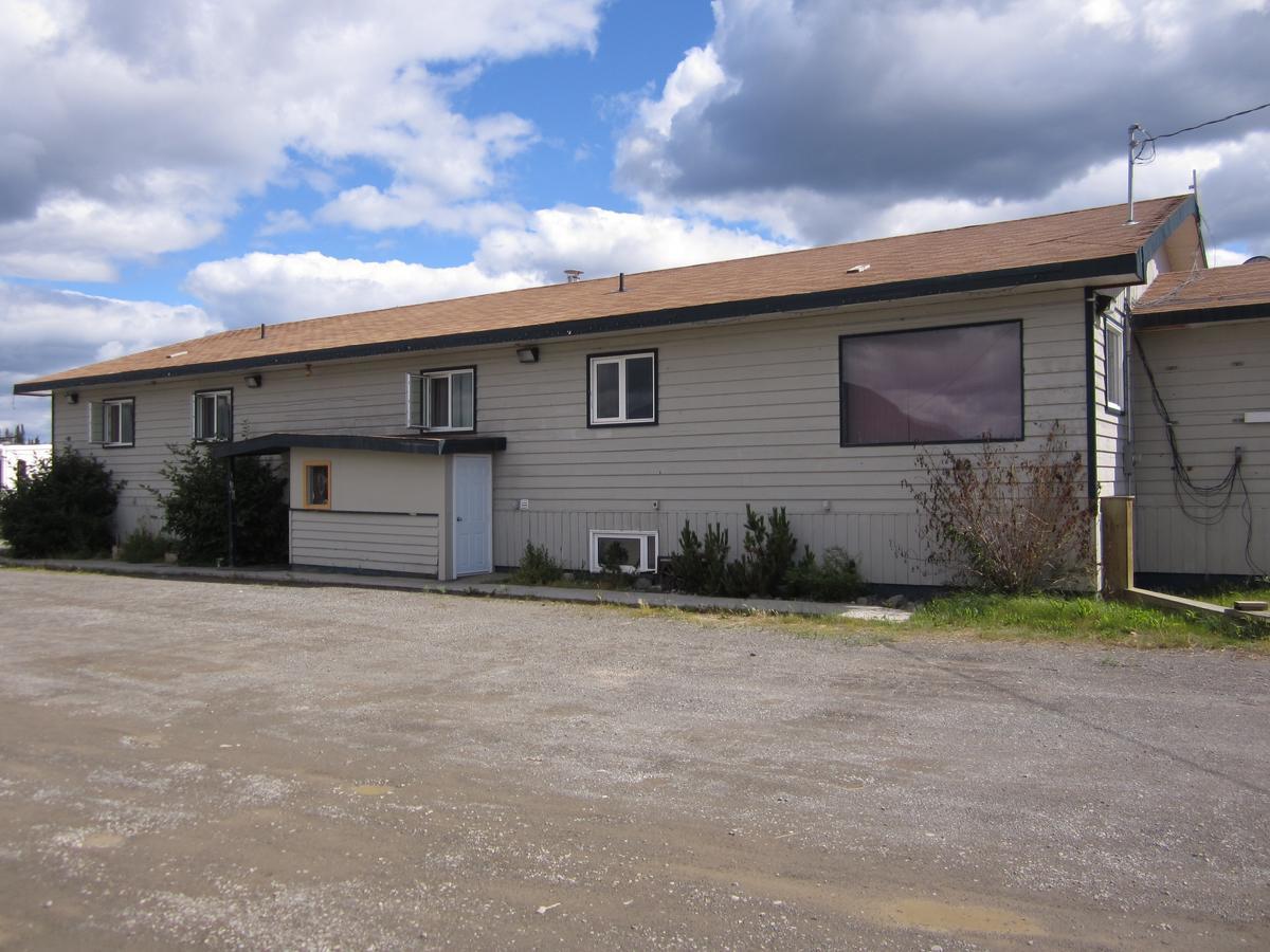 Nisutlin Trading Post Motel Teslin Esterno foto